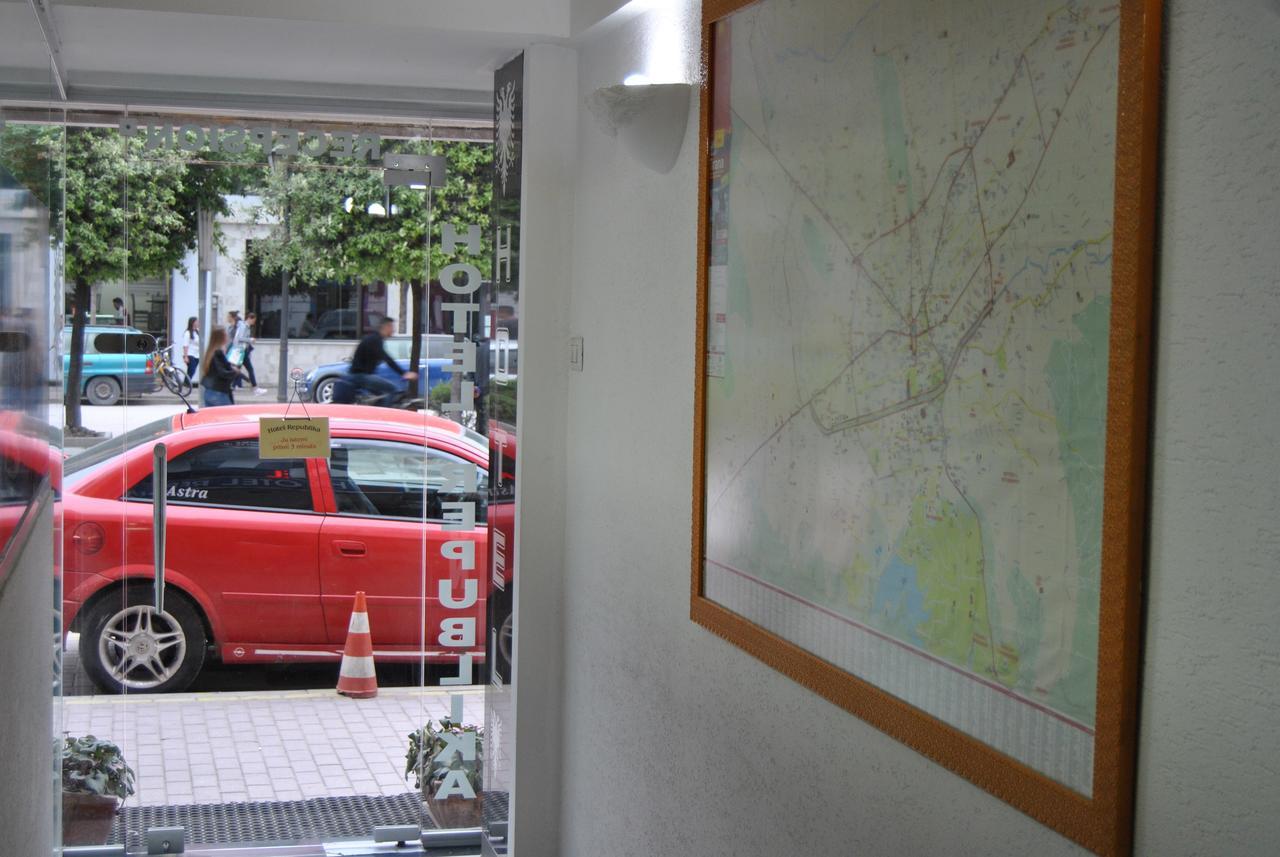 Hotel Republika Tirana Eksteriør billede