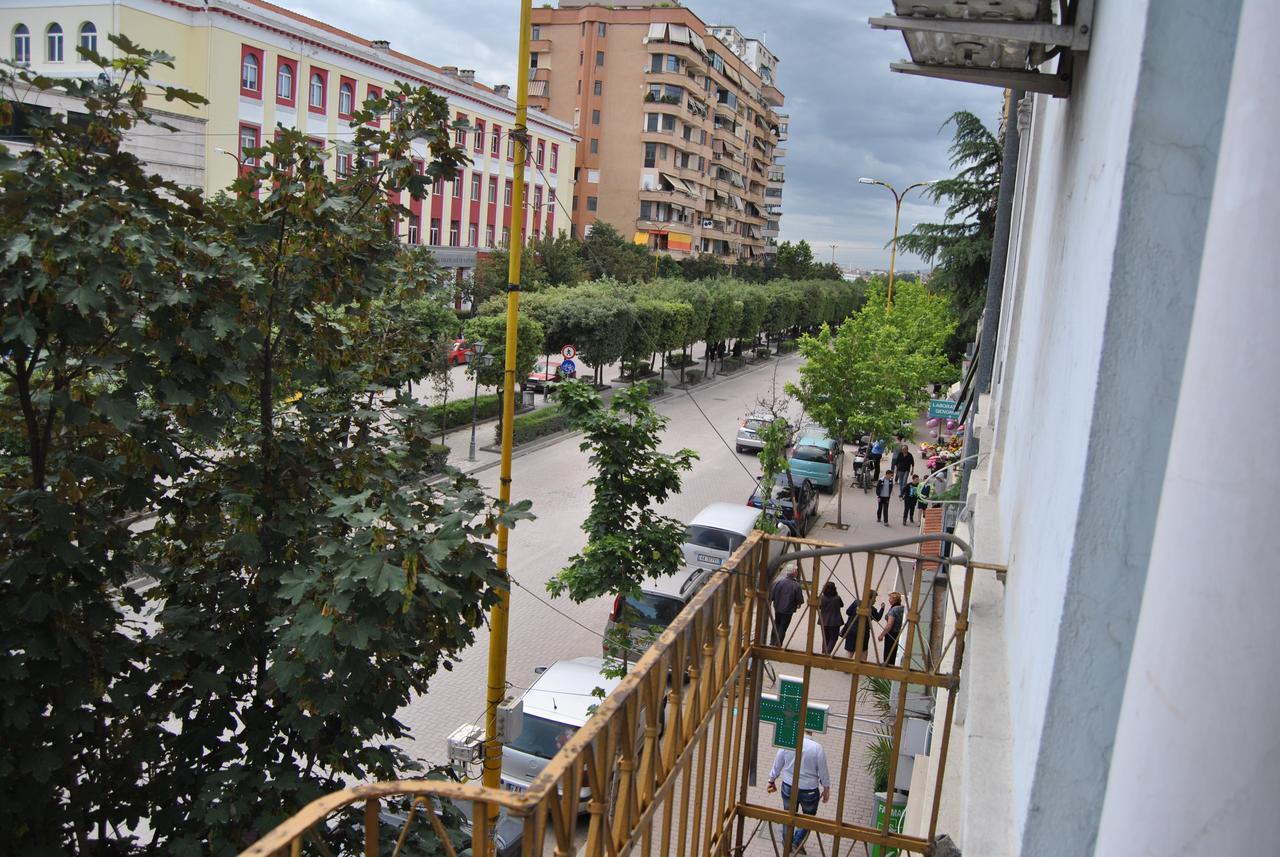 Hotel Republika Tirana Eksteriør billede