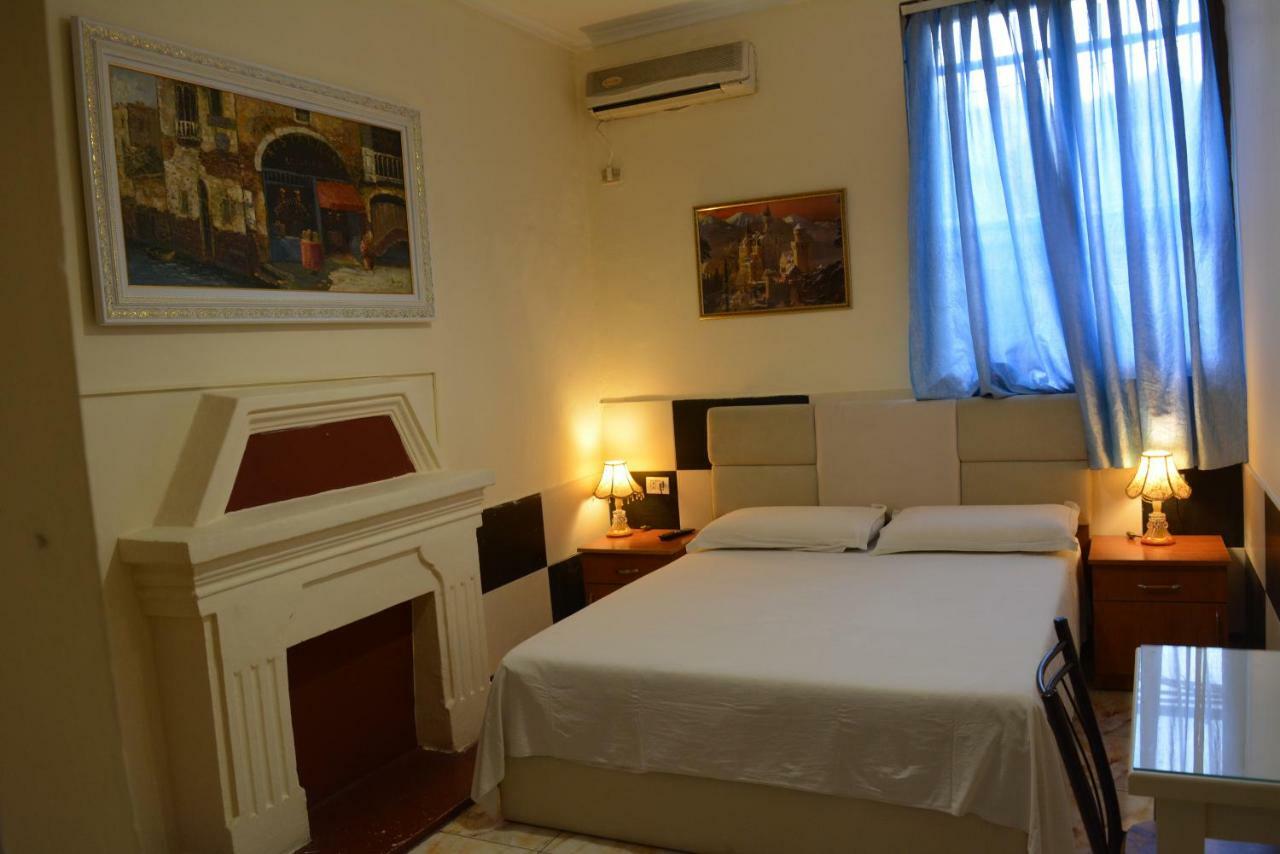Hotel Republika Tirana Eksteriør billede