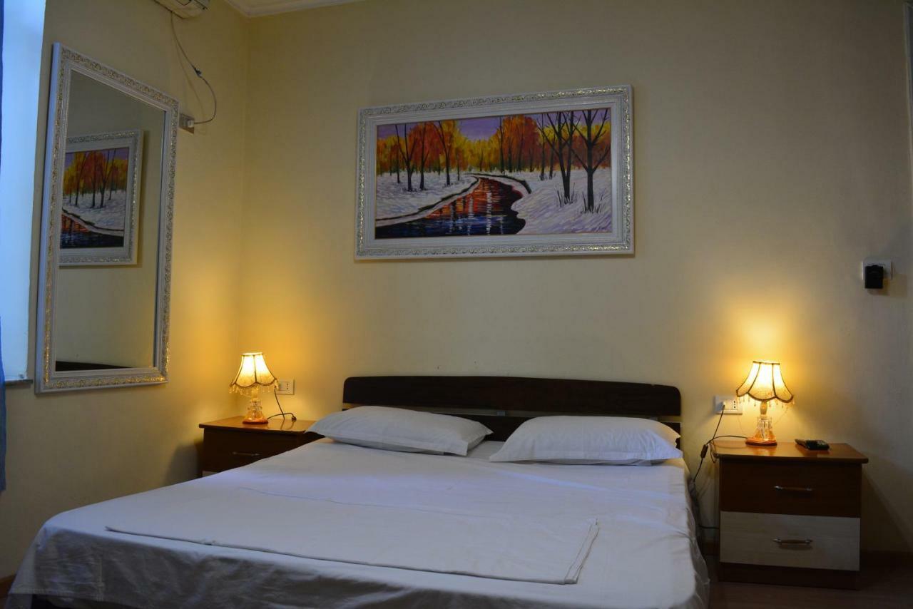 Hotel Republika Tirana Eksteriør billede