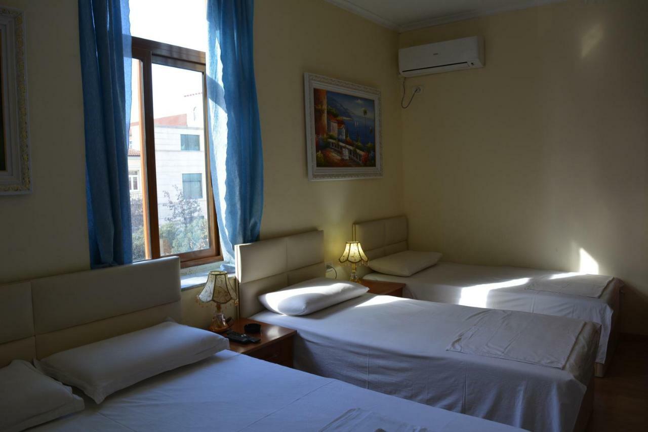 Hotel Republika Tirana Eksteriør billede